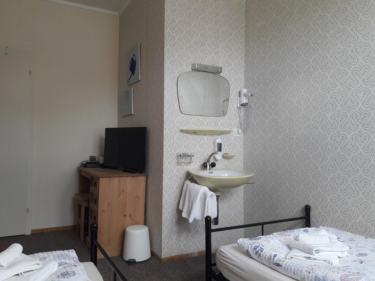 Hotel-Restaurant Hecht Ermatingen Zimmer foto